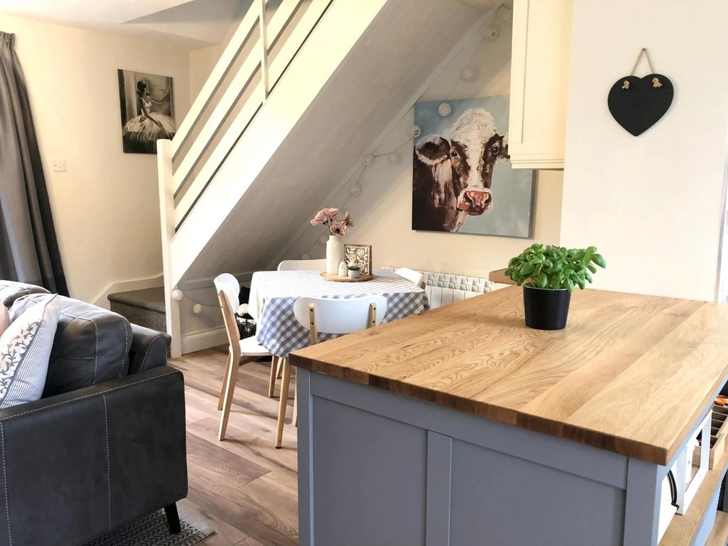 Charming, Modern Masonette in Heart of Fermoy River Town