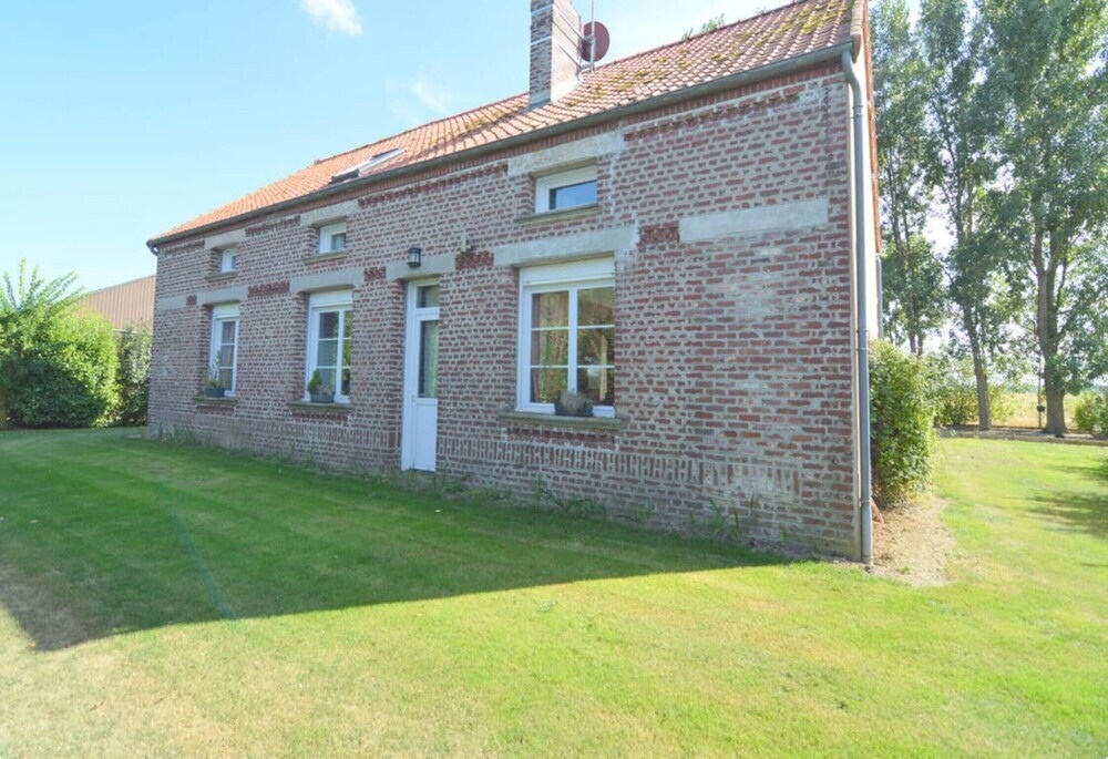 House With 4 Bedrooms in Jumel, With Furnished Garden and Wifi - 80 km