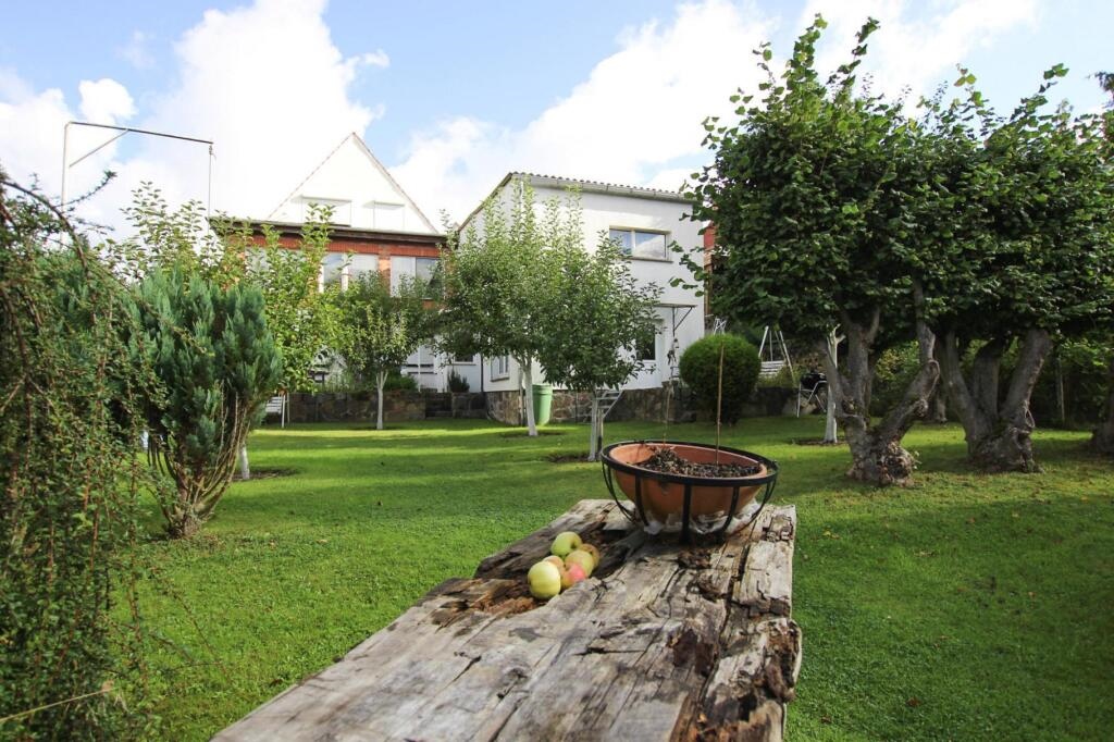 Apartment, Sternberg