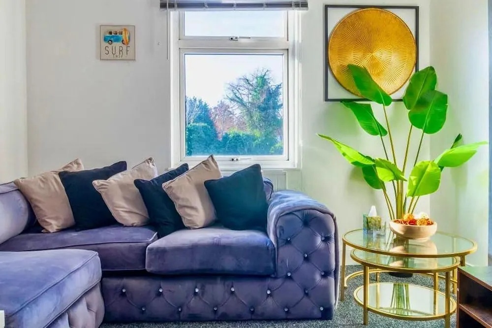 Rayleigh Retreat-spacious Family 3 Bed Apartment