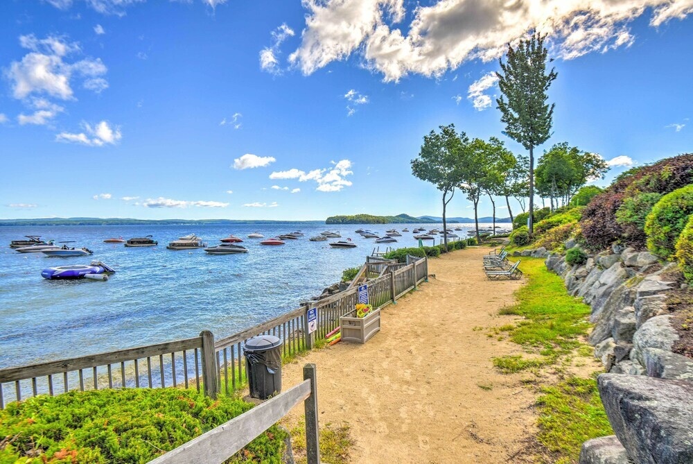 Gilford Townhome w/ Lakefront Beach & Pool Access!