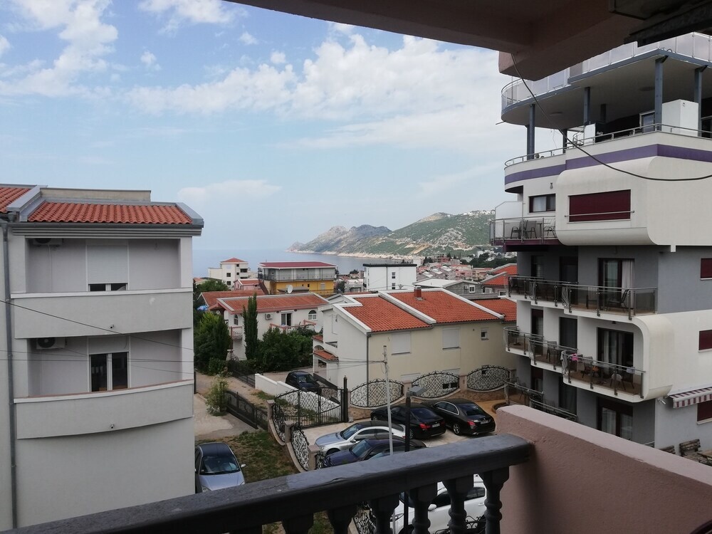 Apartmens & Rooms Sunset