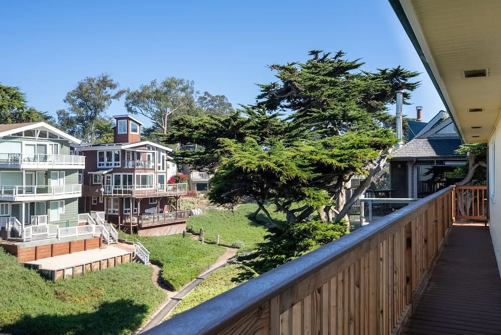 Stunning Coastal Cottage w/ Views of Monterey Bay!