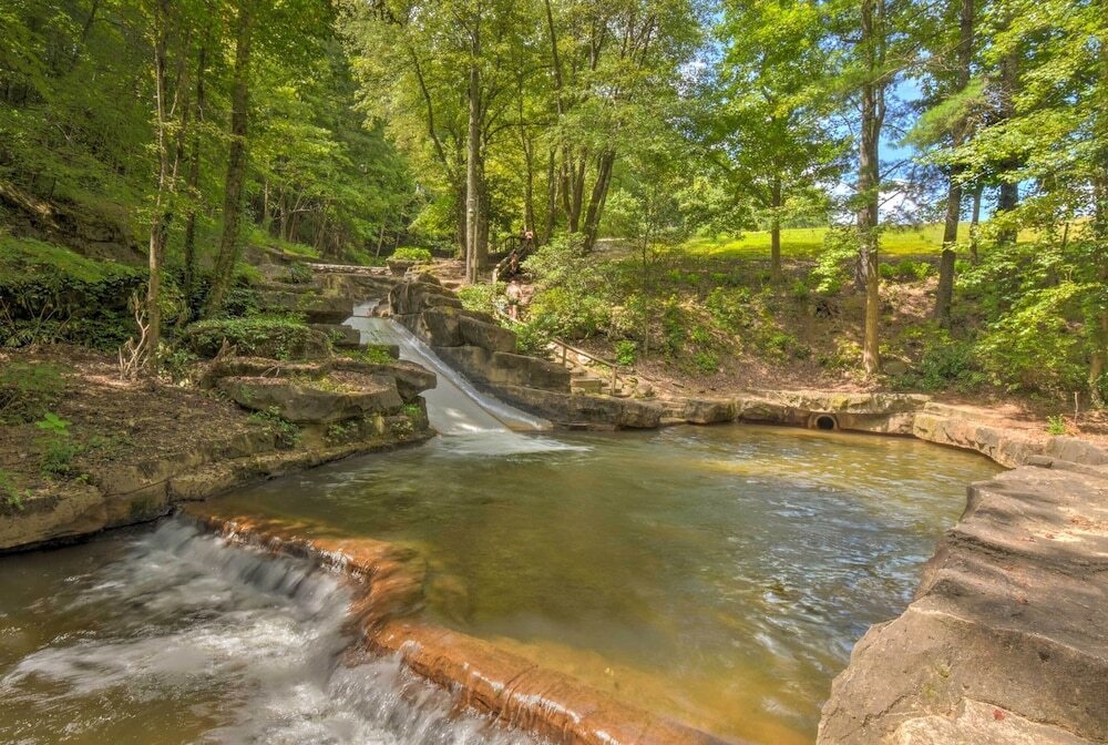 Big Canoe Cabin w/ Mountain View, Hiking & Lake!