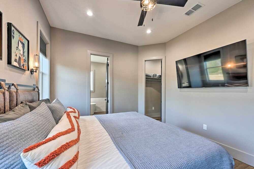 Lavish Riverfront Escape w/ Gas Grill!