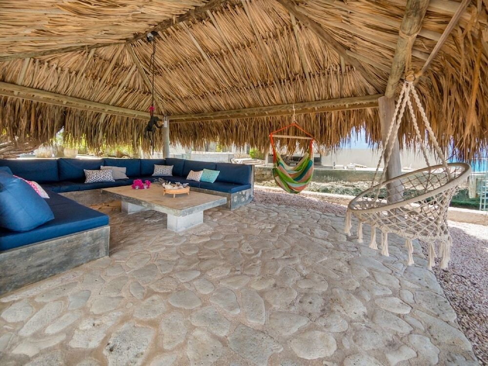 Lavish Villa by the Sea in Kralendijk with Pool