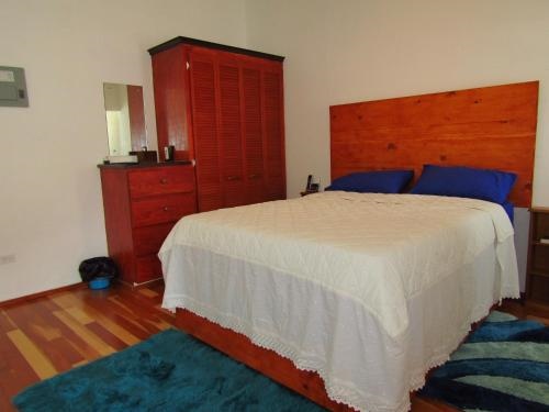 Cozy 1 bed Apt 2B in Rockley.
