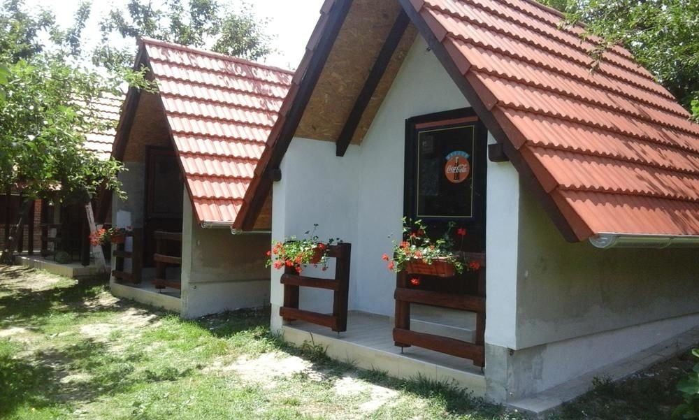Bungalow With 2 Bedrooms in Kutina, With Enclosed Garden and Wifi