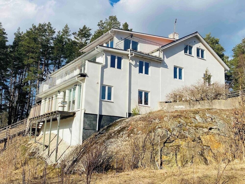 Bjurvik's Villa - Flat 2 - Business Customers Only