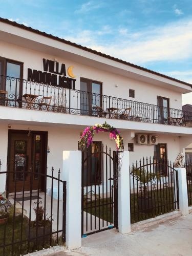 Villa Moonlight 2 Mai