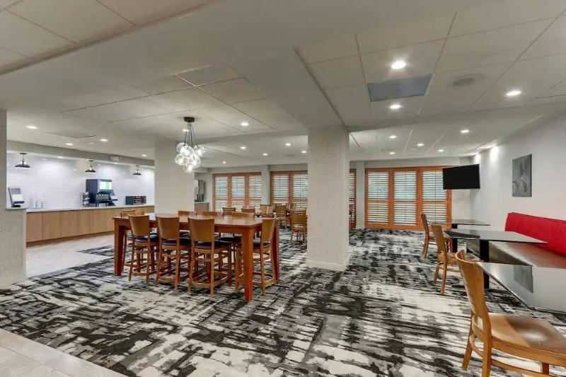 Best Western Plus Dalton Inn