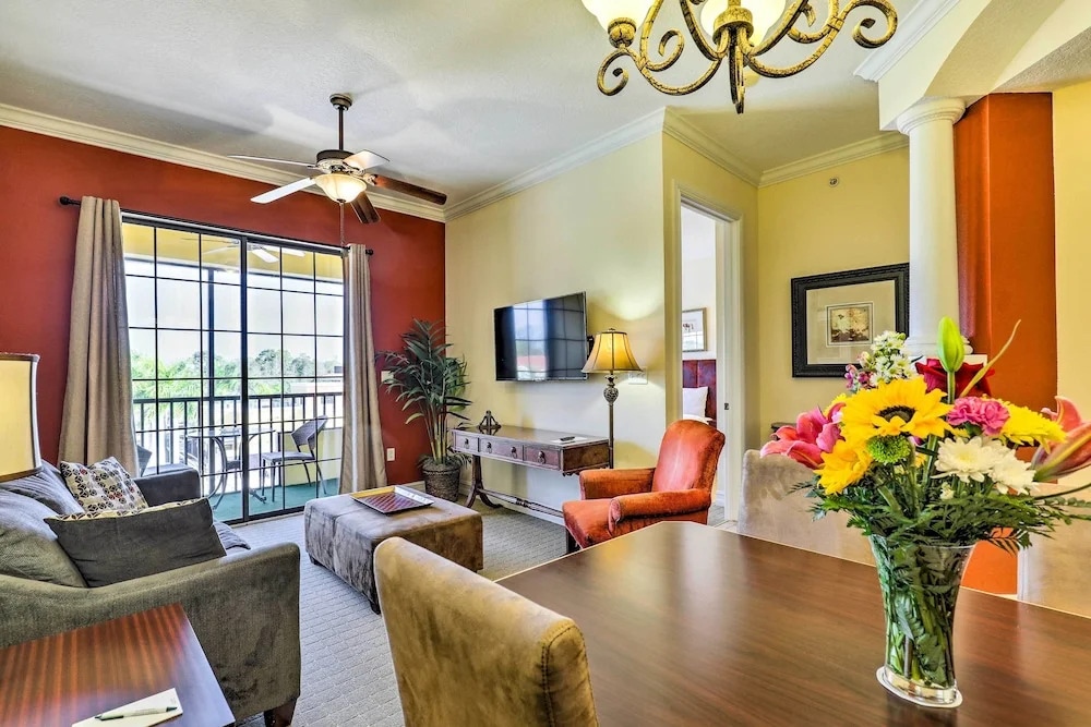 Upscale Unit in Private Golf Resort w/ Pool!