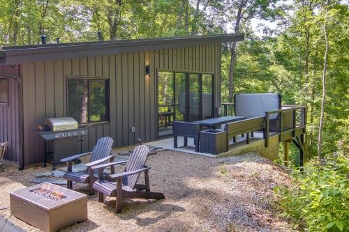Black Mountain Vacation Rental W/ Private Hot Tub!