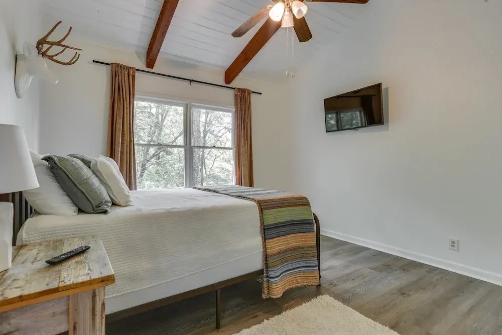 Sunny Big Canoe Home w/ Views & Screened Porch