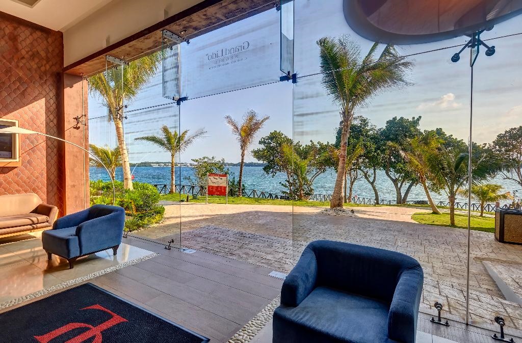 Adults Only, Grand Lido Negril Au-Naturel Resort