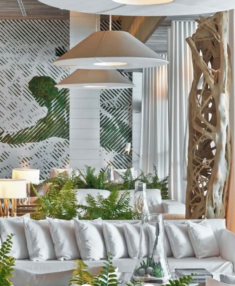 1 Hotel & Homes South Beach