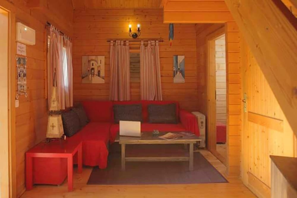 Bungalow With 3 Bedrooms in Tarifa, With Wonderful Mountain View, Enclosed Garden and Wifi Near the Beach
