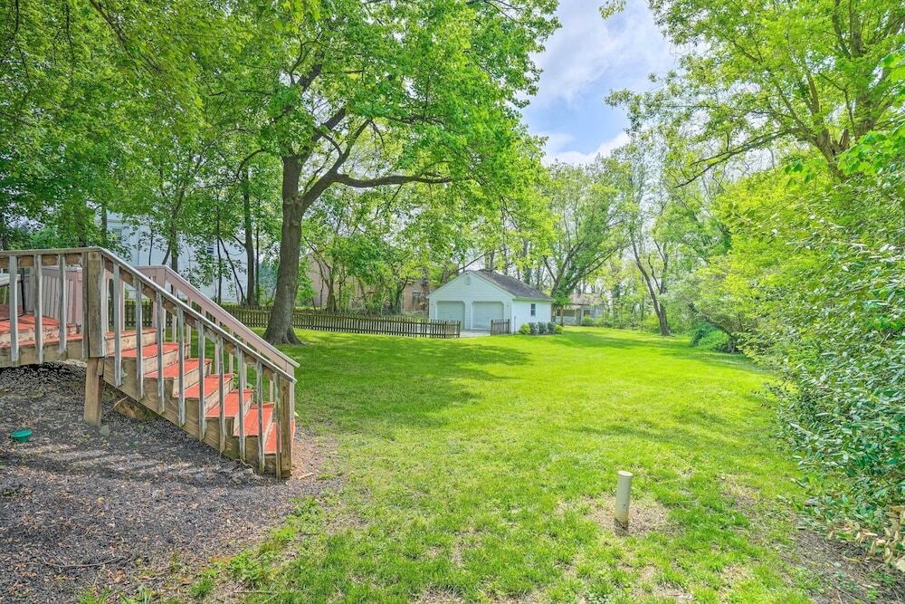 Elegant Charles Town Home: Grill, Walk Dtwn!