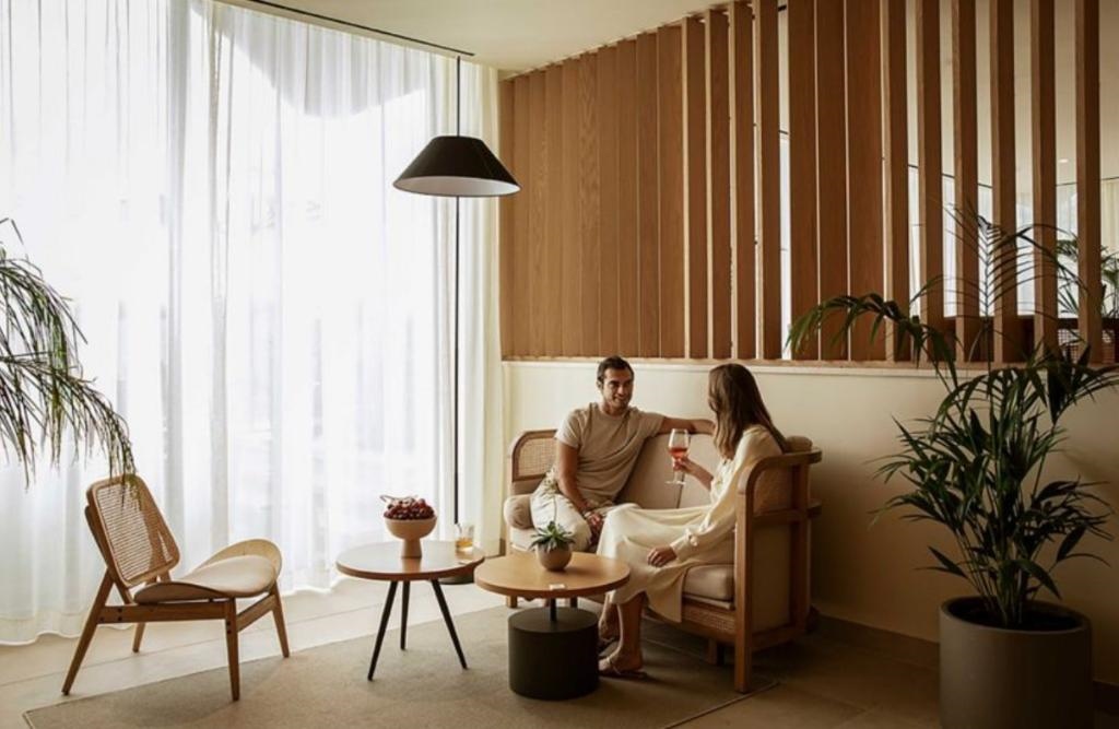 Domes Aulus Zante, Autograph Collection