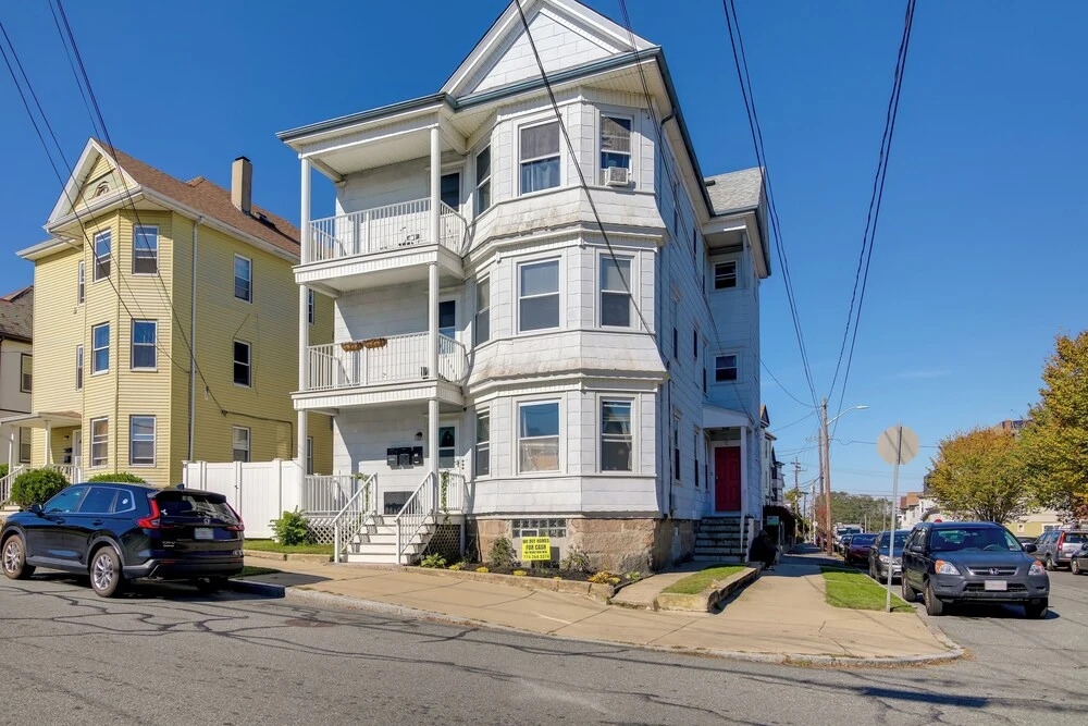 New Bedford Apartment ~ 4 Mi to Fort Phoenix Beach