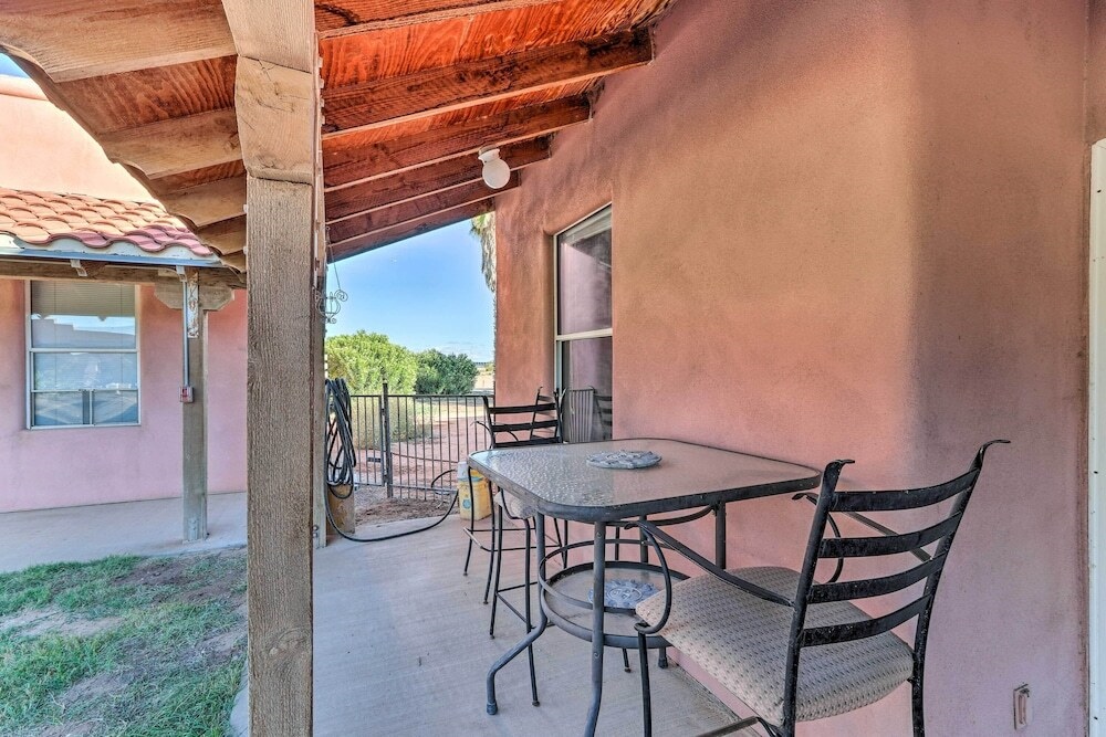 Eloy Desert Oasis w/ Courtyard & Pool Access!