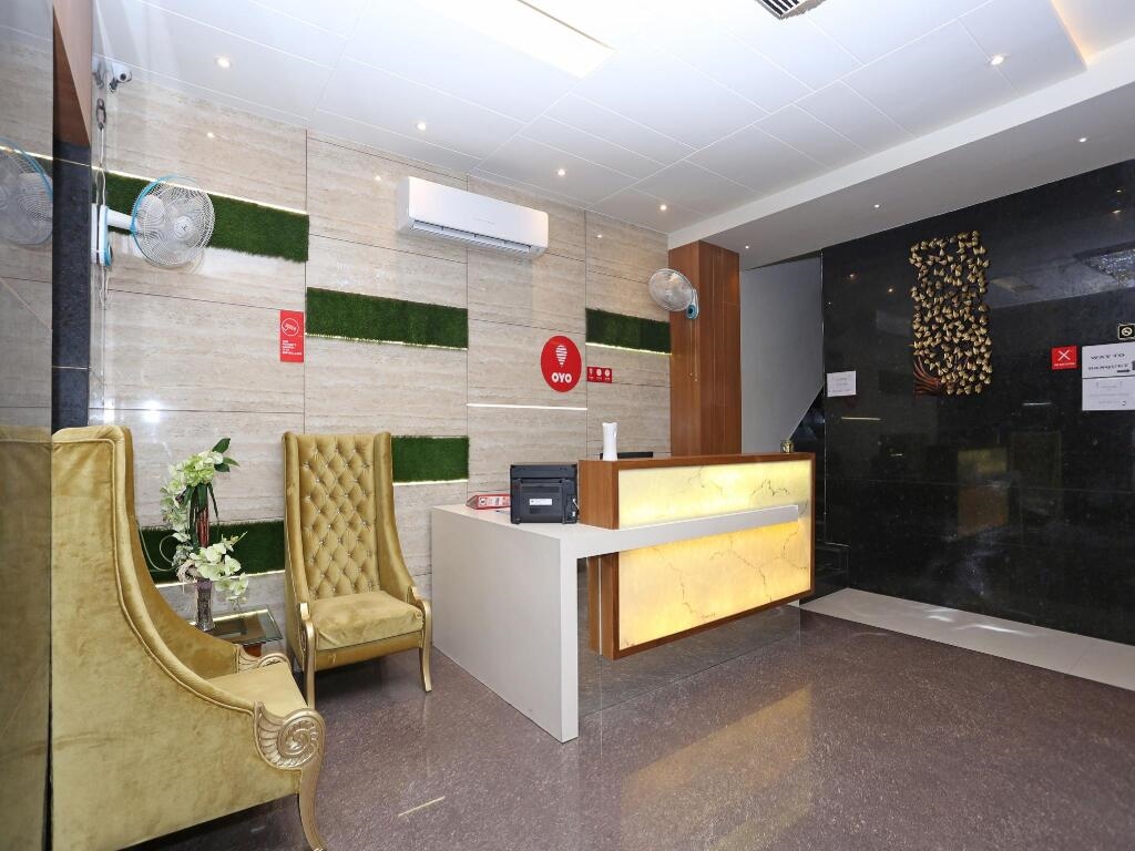 Capital O 10148 Hotel Paras Royale By Arn Group