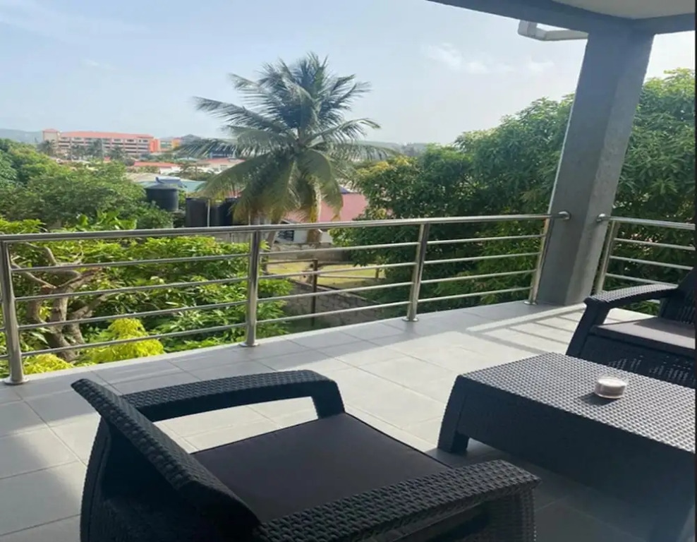 Stunning 3-bed Apartment in Rodney Bay