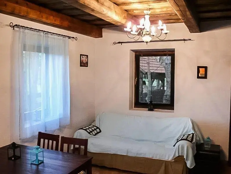 Alombeli Orsegi Hazikok