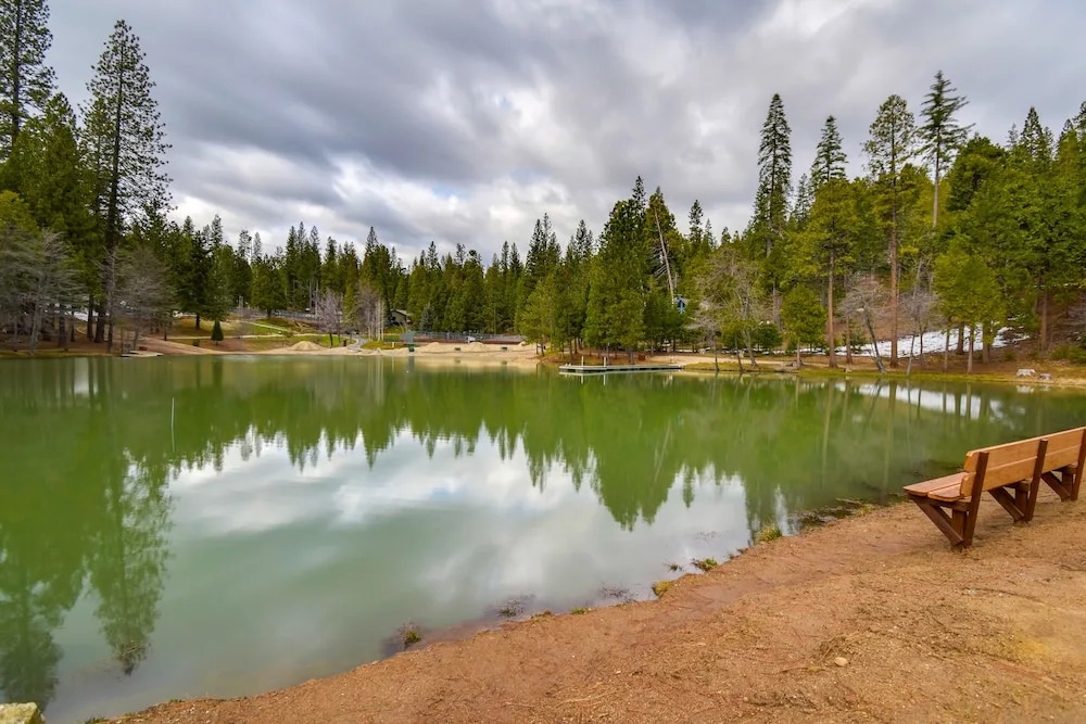 Arnold Cabin w/ Hot Tub & Community Lake Access!
