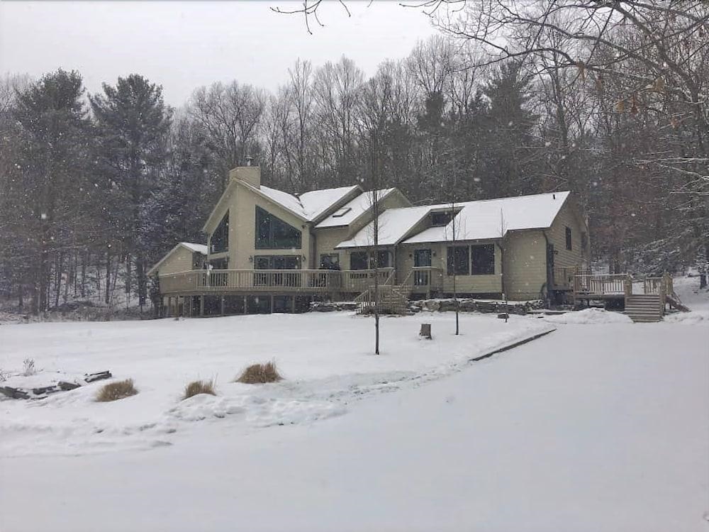 Black Creek Bed and Breakfast