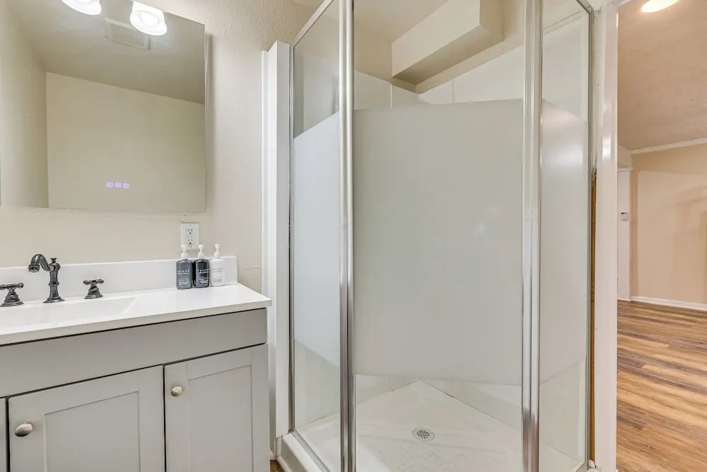 Walk to Marina: Central Bass Lake Studio w/ Deck!