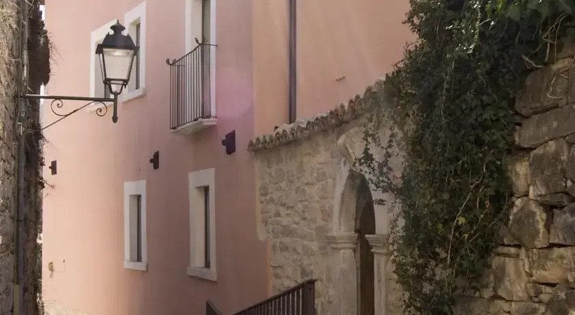 Dora & Giannina Locanda In Taranta