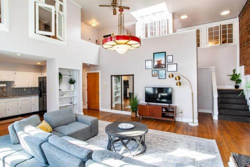 Heart Of The Old City- Minutes From Market Square