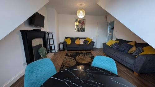 Lovely 2 Bedroom Apartment in Central Location