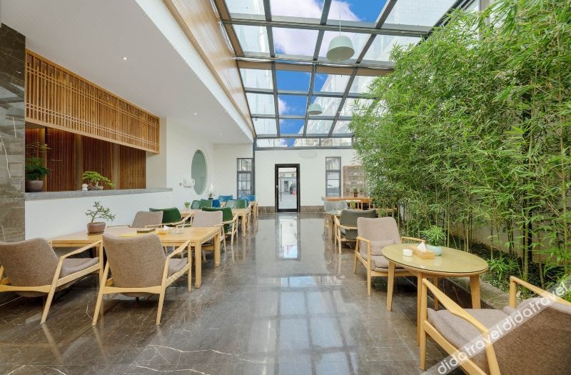 ChunQiu Oxygen-Rich Hotel