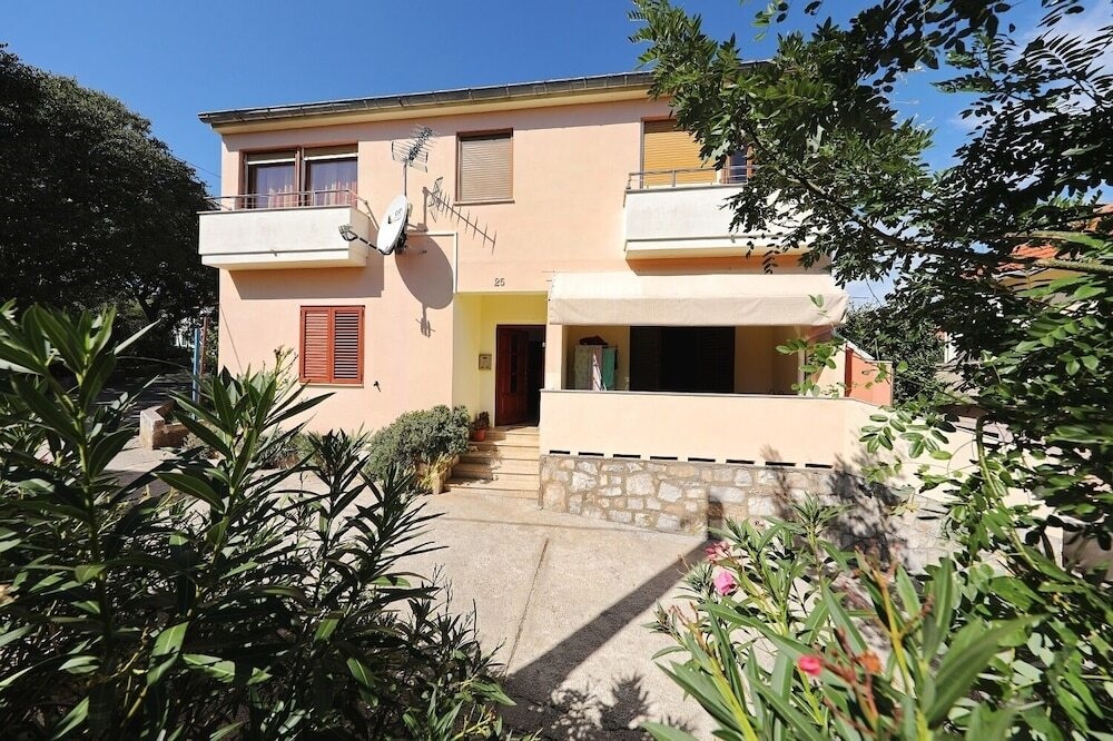 Buga - Close To The Beach & Comfortable - Sa2