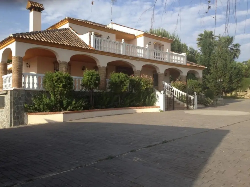 Villa Minerva With Views of the Serrania de Ronda