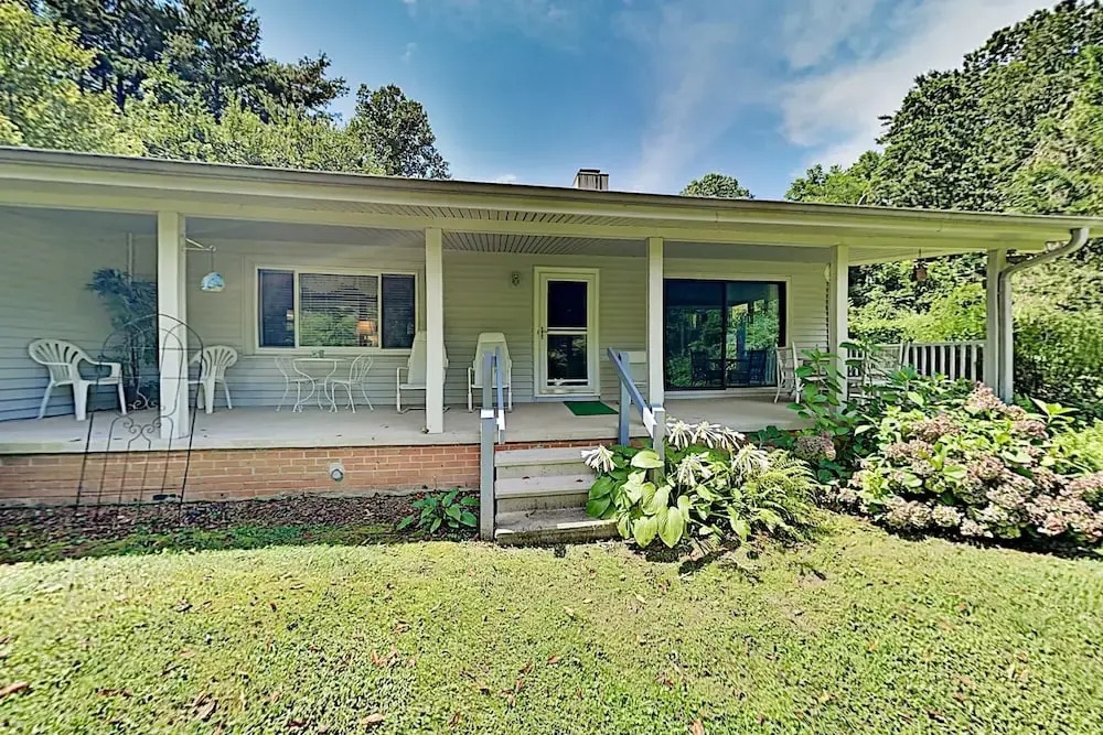 239slake 3 Bedroom Home