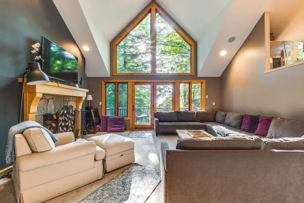 Serene Suttons Bay Home w/ Fire Pit & Wooded Yard