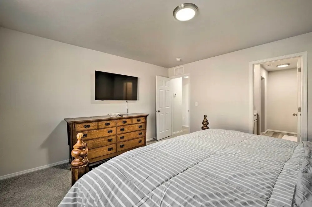 Newly Built Caldwell Home W/ Yard, Near Downtown!