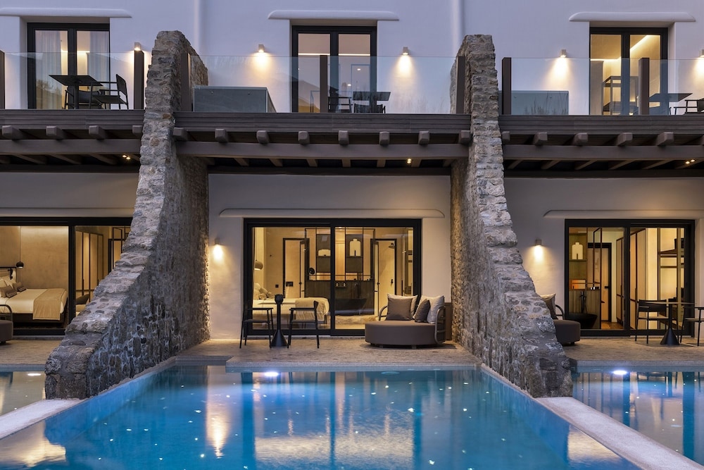 Aeonic Suites & Spa Mykonos