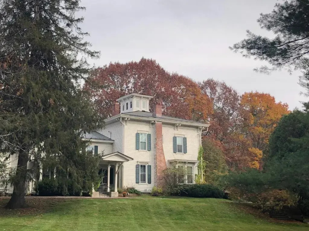 Antique Mansion B&B