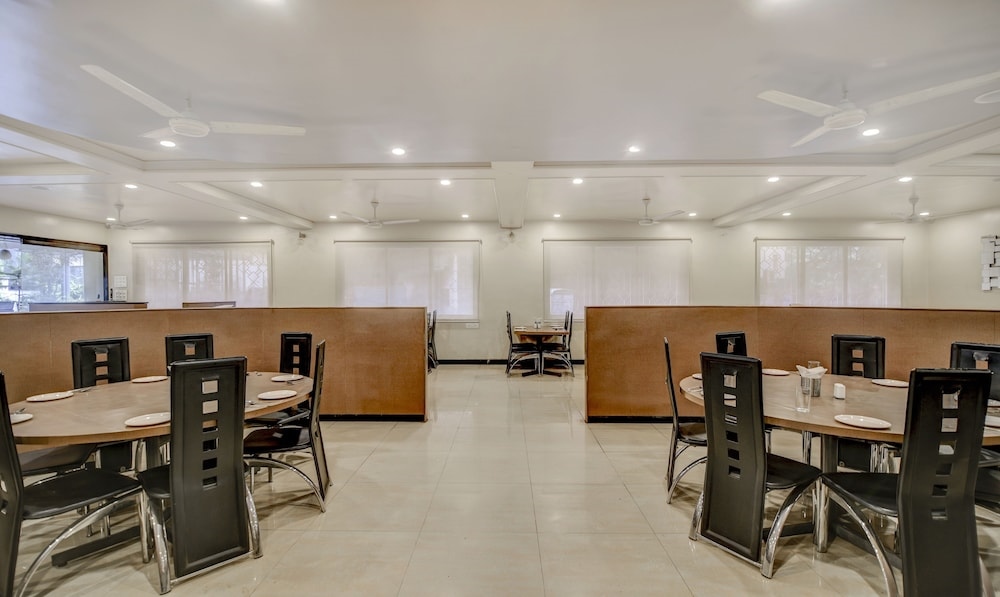 Hotel Gul-Bahar by Treebo