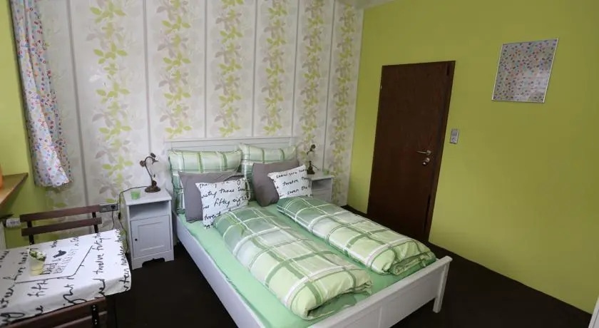 b & b Die alte Schule