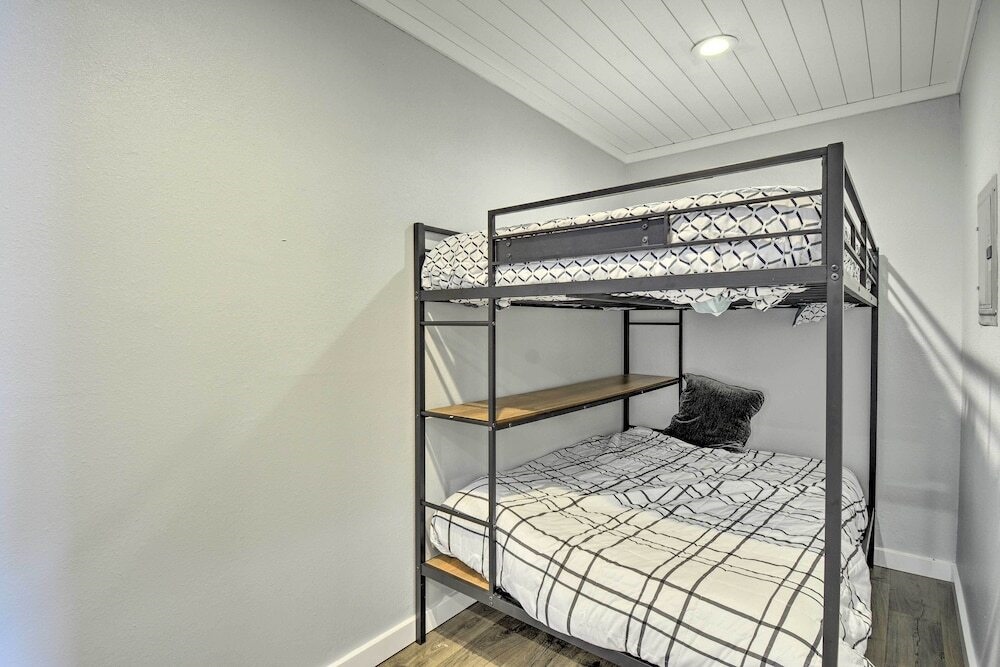 Lakefront Bremerton Vacation Rental w/ Deck!