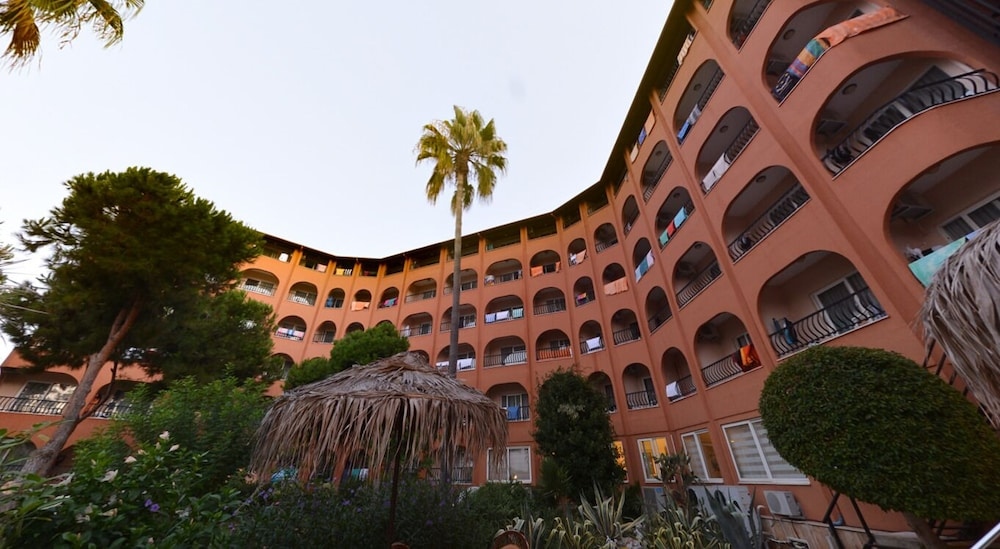 Club Turtas Beach Hotel - All Inclusive