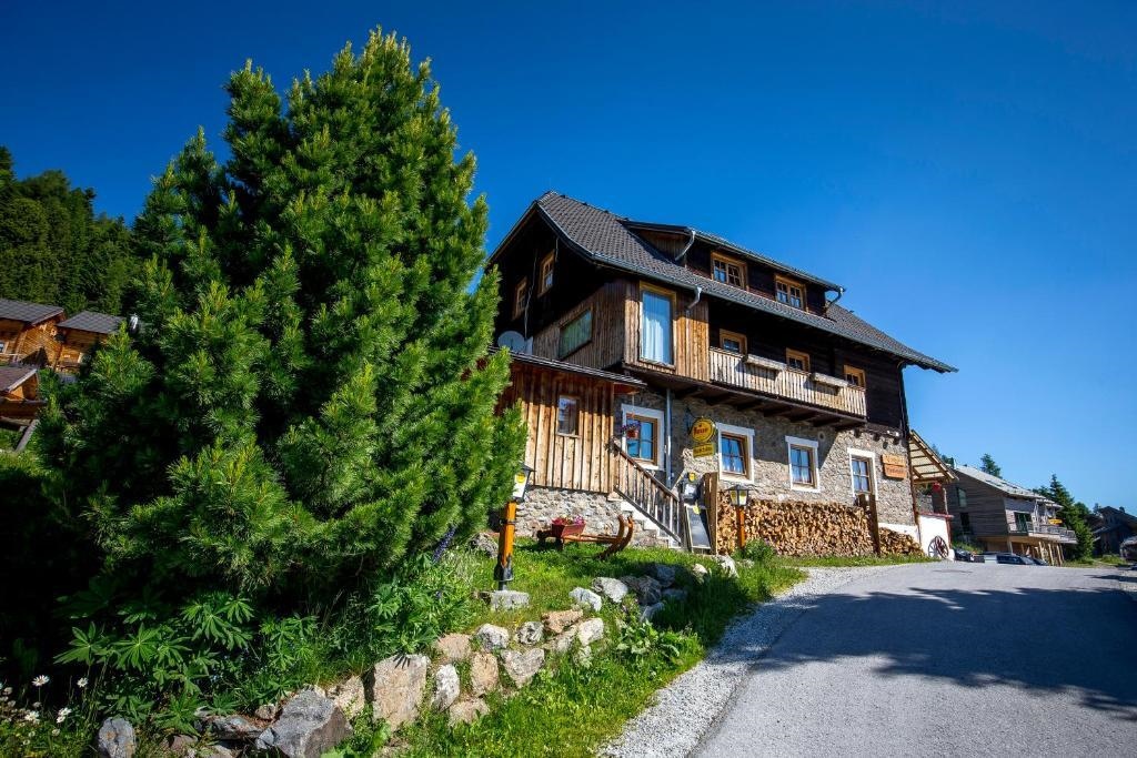 Berg- & Erlebnis-Resort MarktlAlm - Chalets & Lodges