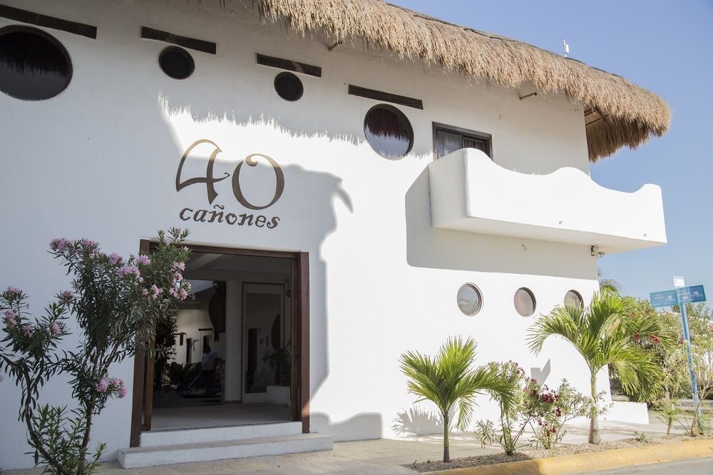 40 Cañones