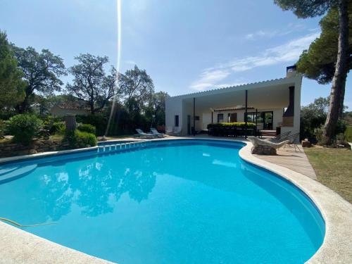 Cl-2 Calella De Palafrugell 8 Pax