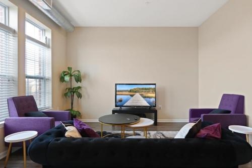 Downtown INDY private bedroom Shared